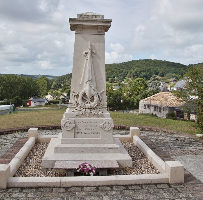 Oorlogsmonument Colleville #1