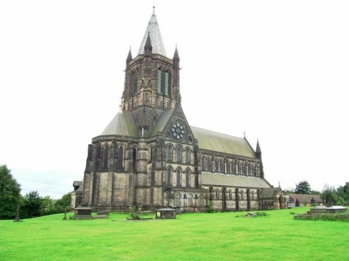 Oorlogsgraven van het Gemenebest St. Bartholomew Churchyard