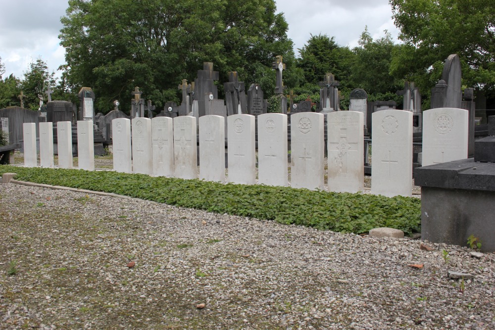Commonwealth War Graves Poperinge #2