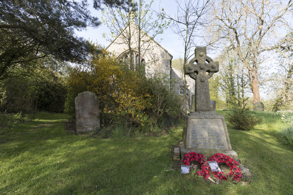 Oorlogsmonument Sutton upon Derwent #2