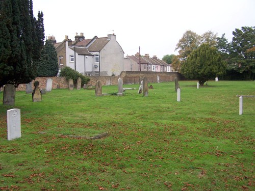 Commonwealth War Graves East Hill Cemetery