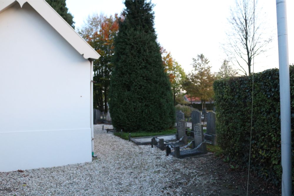 Dutch War Grave Municipal Cemetery Rossum #2