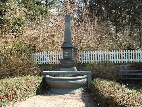 Oorlogsmonument Zipfen #1