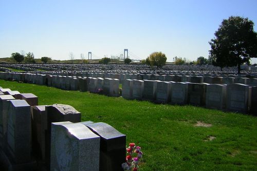 Commonwealth War Graves St Raymonds Cemetery #1