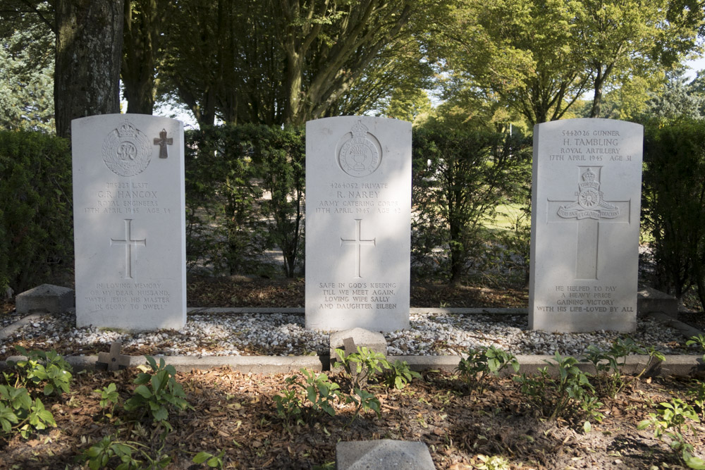 Commonwealth War Graves General Cemetery Otterlo #1