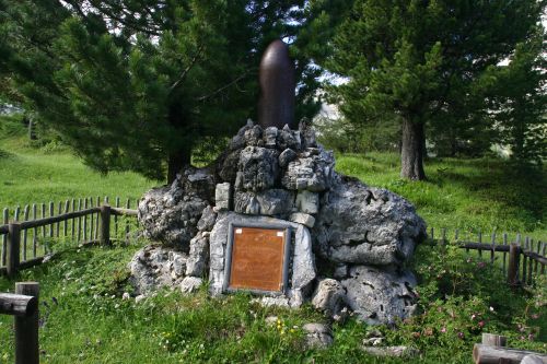 Monument to the Artillery on the Plätzwiese