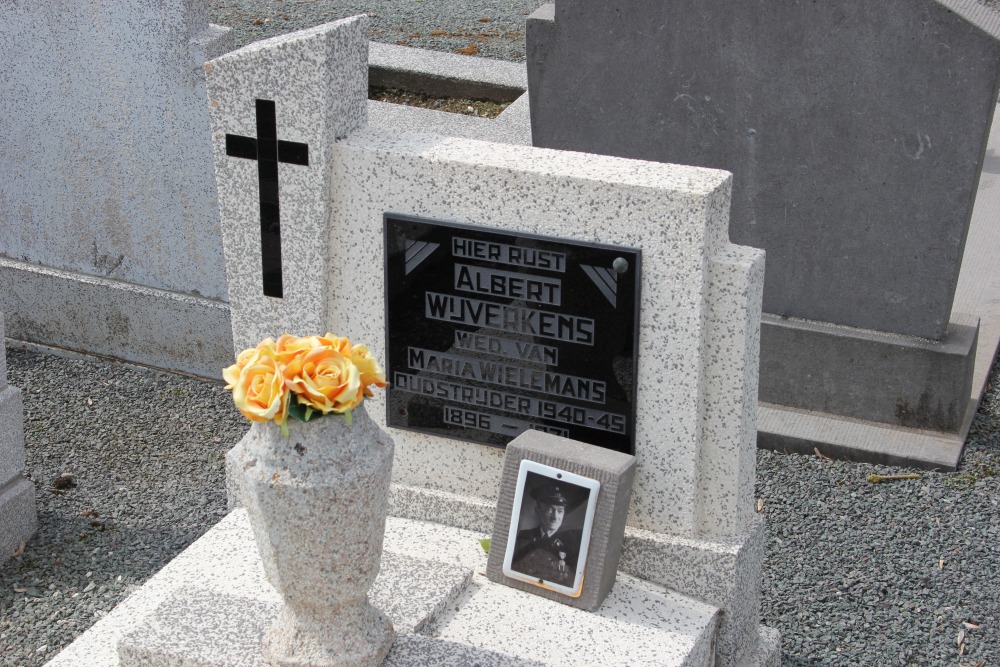 Belgian Graves Veterans Herfelingen #2