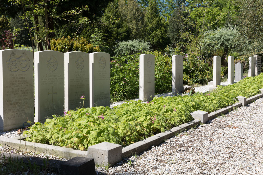 Oorlogsgraven van het Gemenebest Heerde #1