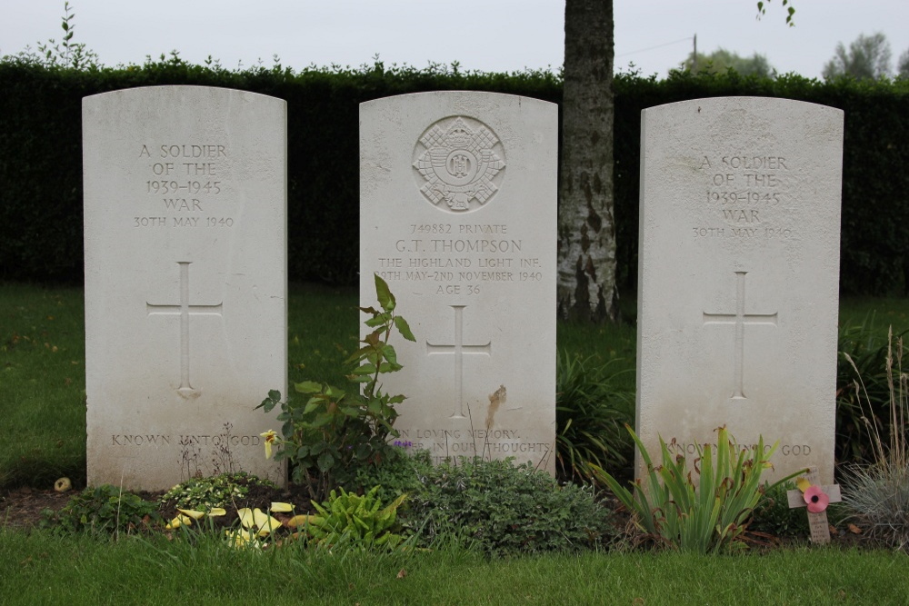 Commonwealth War Graves Rexpoëde #2