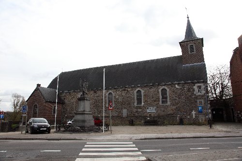 Gedenkteken Kerk Neuville-en-Condroz #2