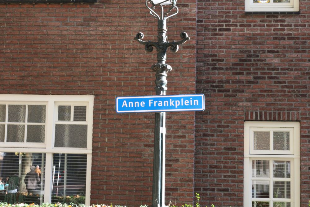 Vredespaal Anne Frankplein Den Bosch #5