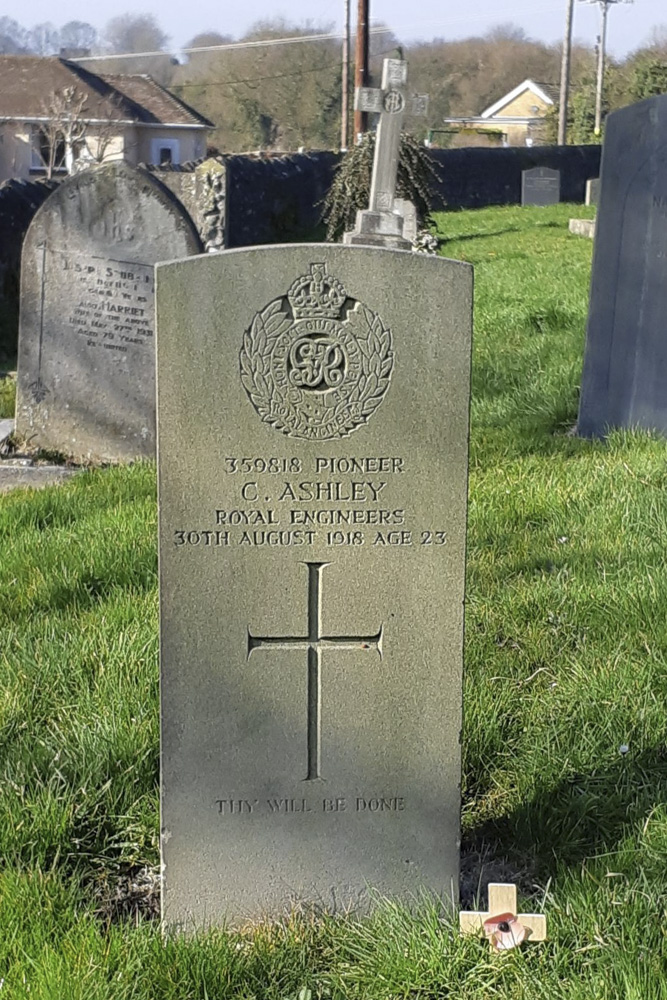 Commonwealth War Graves St Lawrence Churchyard #2