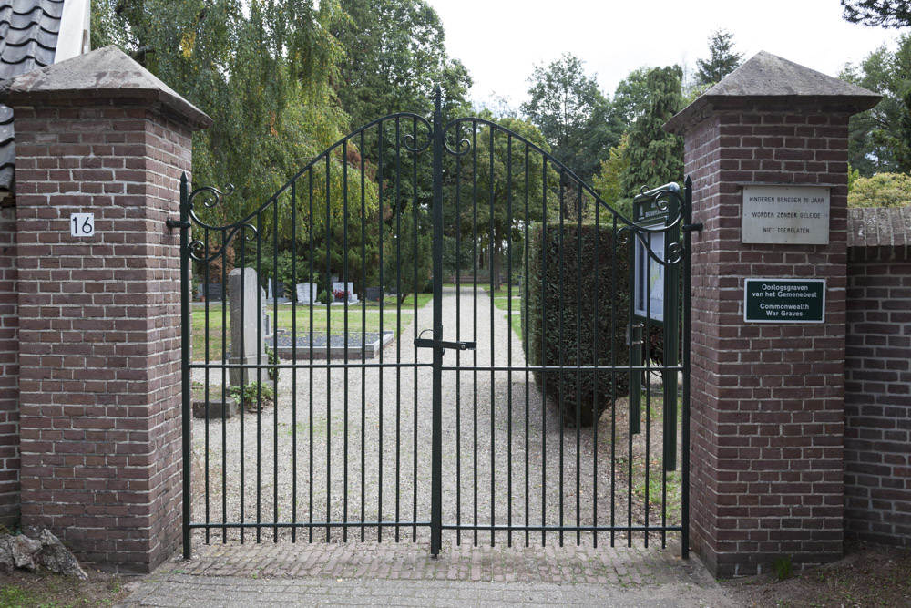 Oorlogsgraven van het Gemenebest Hall #5