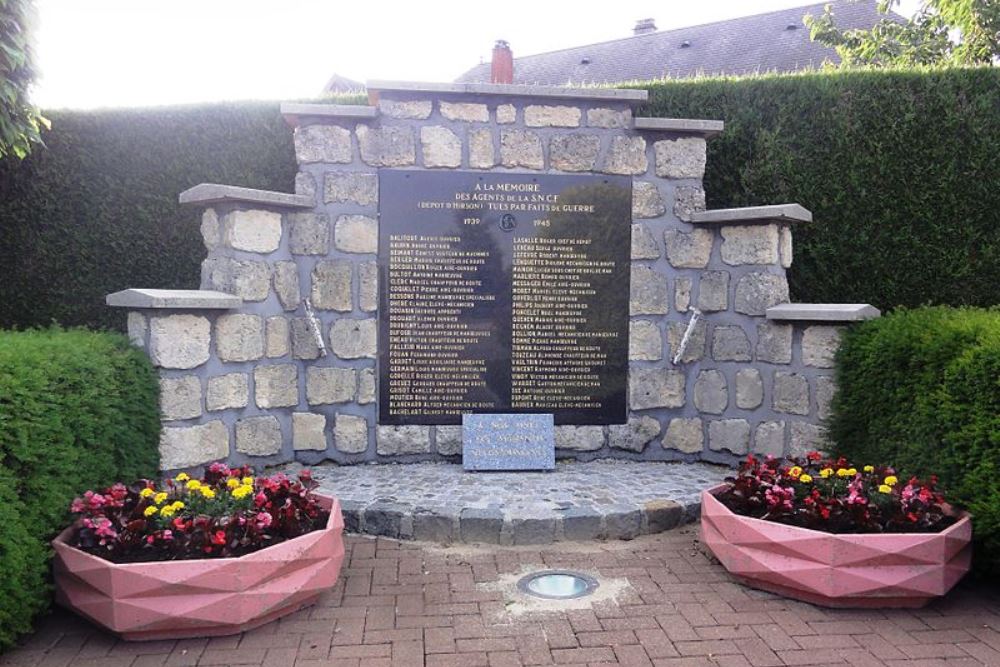 Monument Spoorwegmedewerkers Depot dHirson