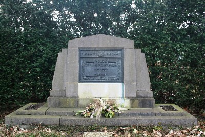 Oorlogsmonument Genk Waterschei #1