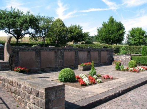 War Memorial Neidenbach #1