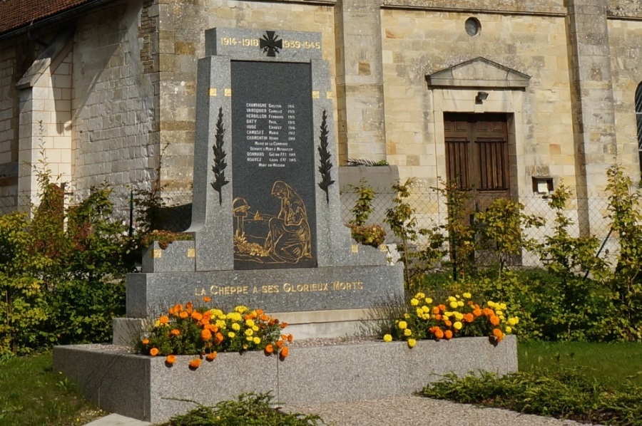 War Memorial La Cheppe #1