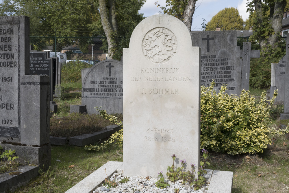 Nederlandse Oorlogsgraven Rooms Katholieke Begraafplaats Mariahof Renkum #1