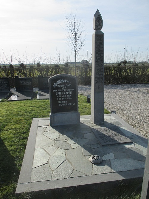 Dutch War Grave Municipal Cemetery Sint Jacobiparochie #2