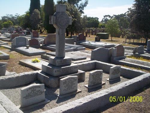 Commonwealth War Graves Fawkner Memorial Park Cemetery #1