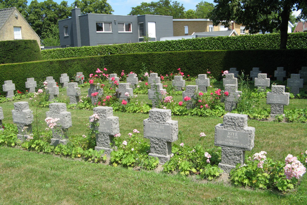 Belgische Oorlogsgraven Brugge Centrale Begraafplaats #3