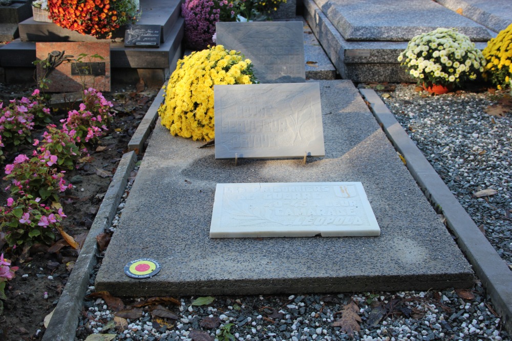 Belgian Graves Veterans Montroeul-au-Bois #2