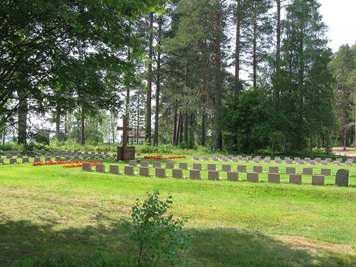 Finse Oorlogsgraven Säräisniemi