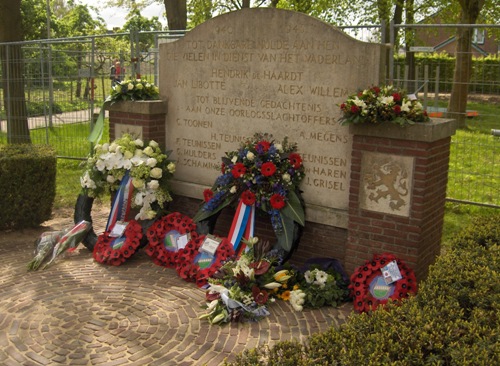 War Memorial Winssen #3