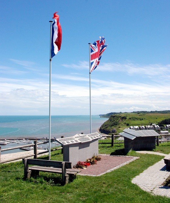 Monument 47e Royal Marine Commando #2