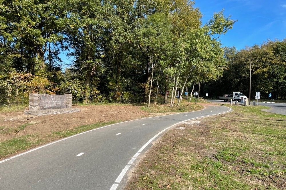 Monument Poort der Bevrijding Bergeijk #2