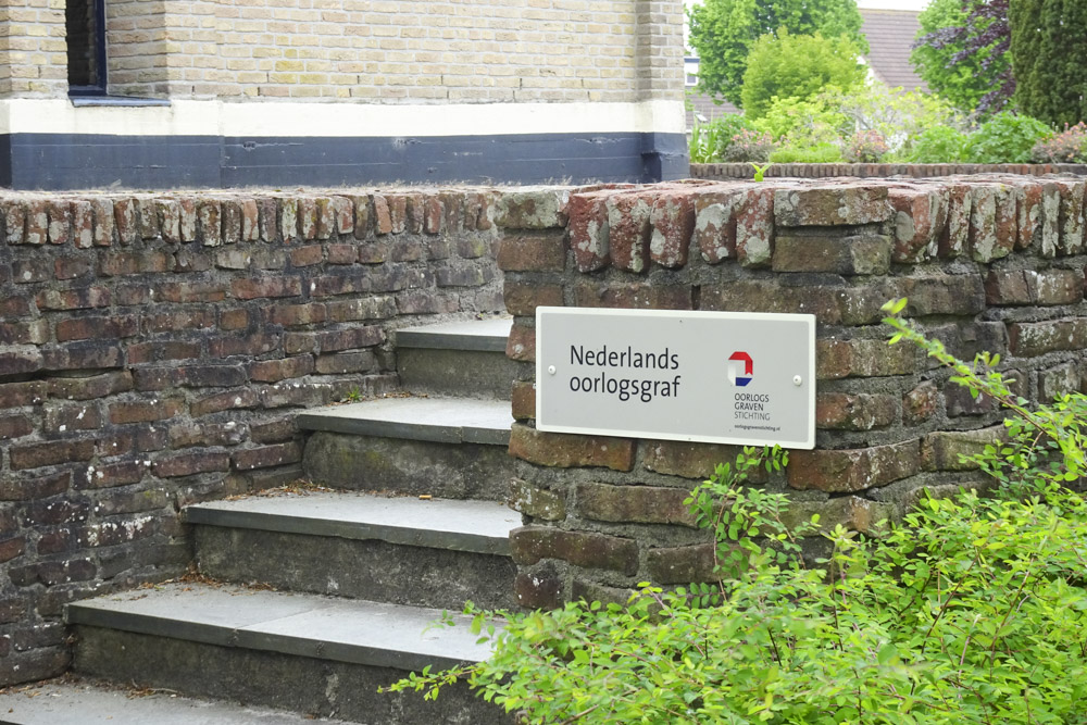 Nederlands Oorlogsgraf Rooms Katholieke Begraafplaats Bovenkarspel #3