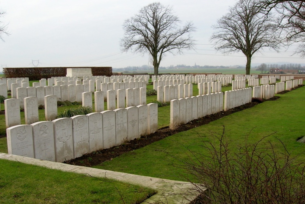Commonwealth War Cemetery La Kreule #2