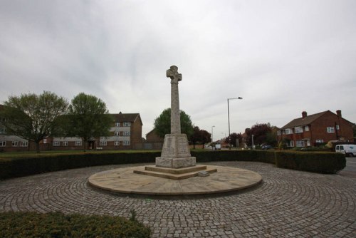 Oorlogsmonument Hanworth #1