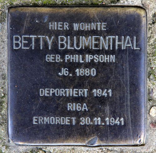 Stolpersteine Kochhannstrae 1