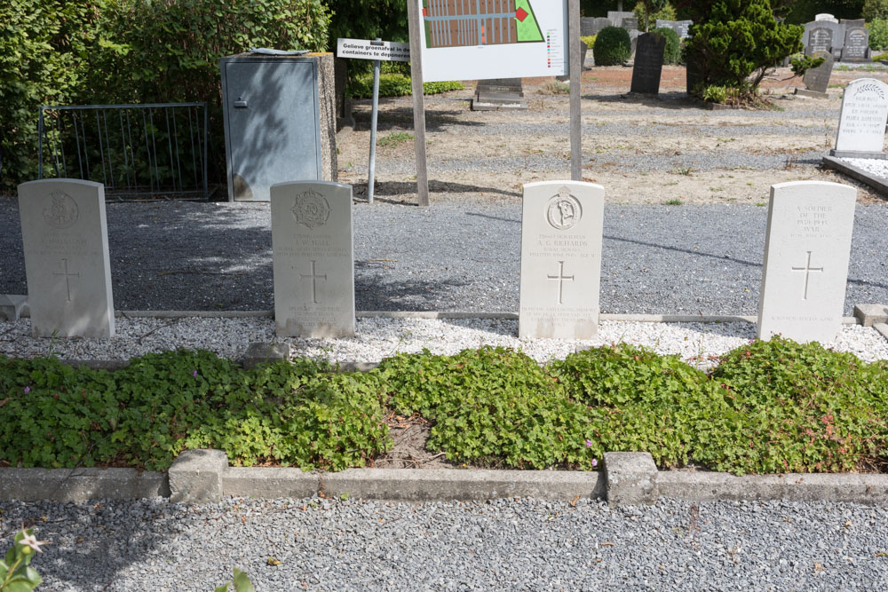 Oorlogsgraven van het Gemenebest Cadzand #4