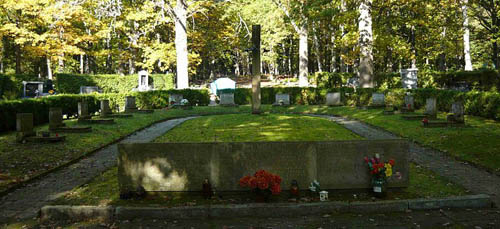 Soviet War Graves Dvůr Krlov nad Labem #1