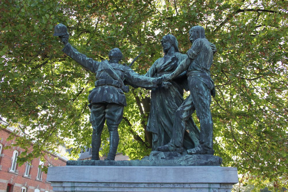 War Memorial Lessines #2