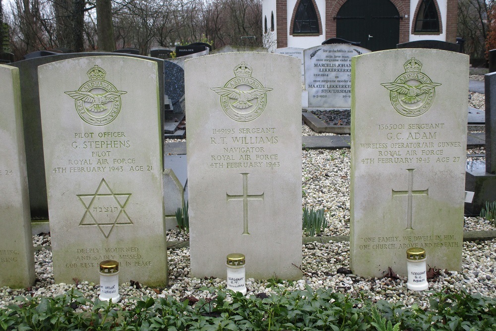 Commonwealth War Graves General Cemetery Montfoort #4