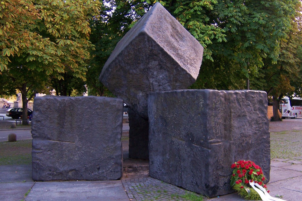 Monument Slachtoffers Nationaalsocialisme Stuttgart #2