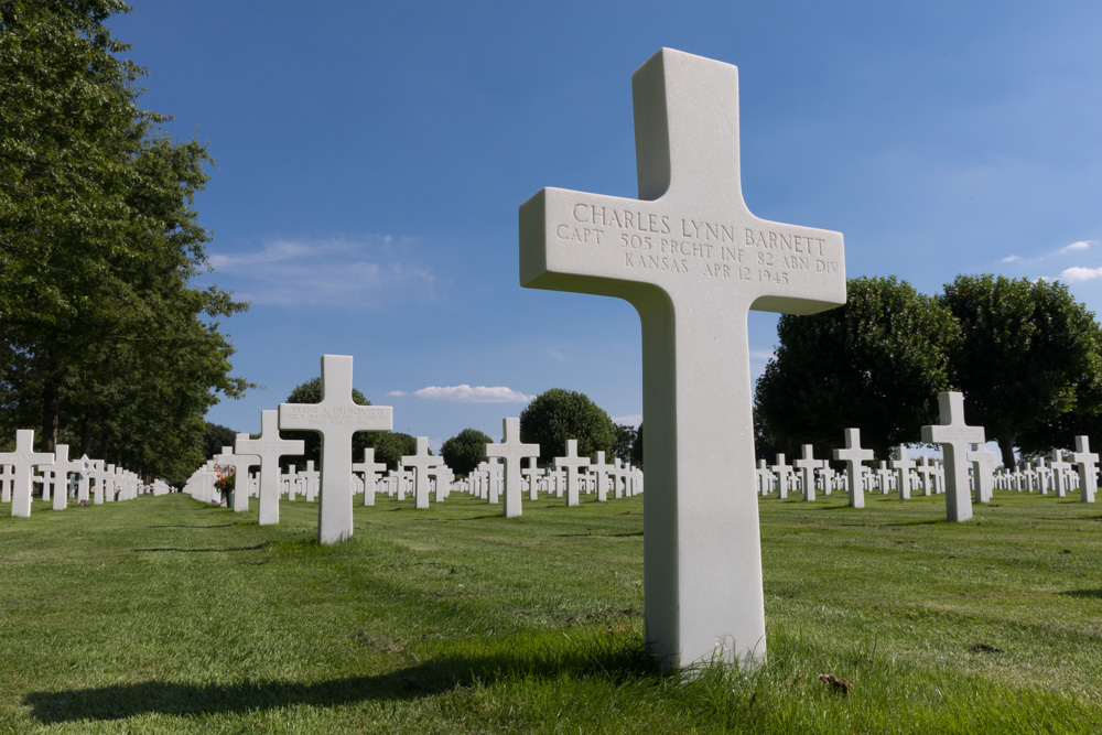 Achtduizendste foto van in Margraten begraven Amerikaanse soldaten