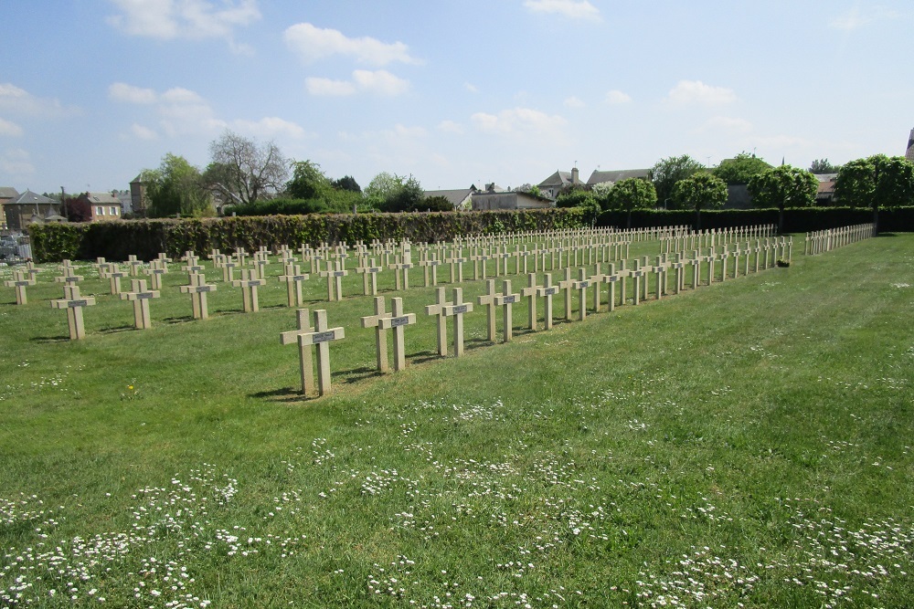 French war graves Ncropole nationale Sedan 