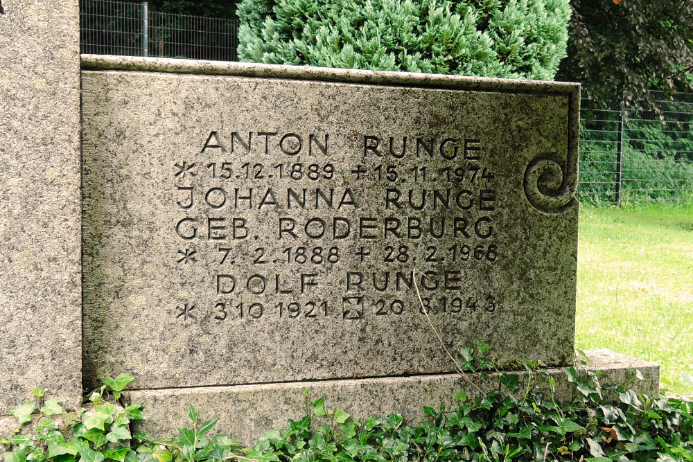 War Memorial Pfarrgemeinde Gemnd #5