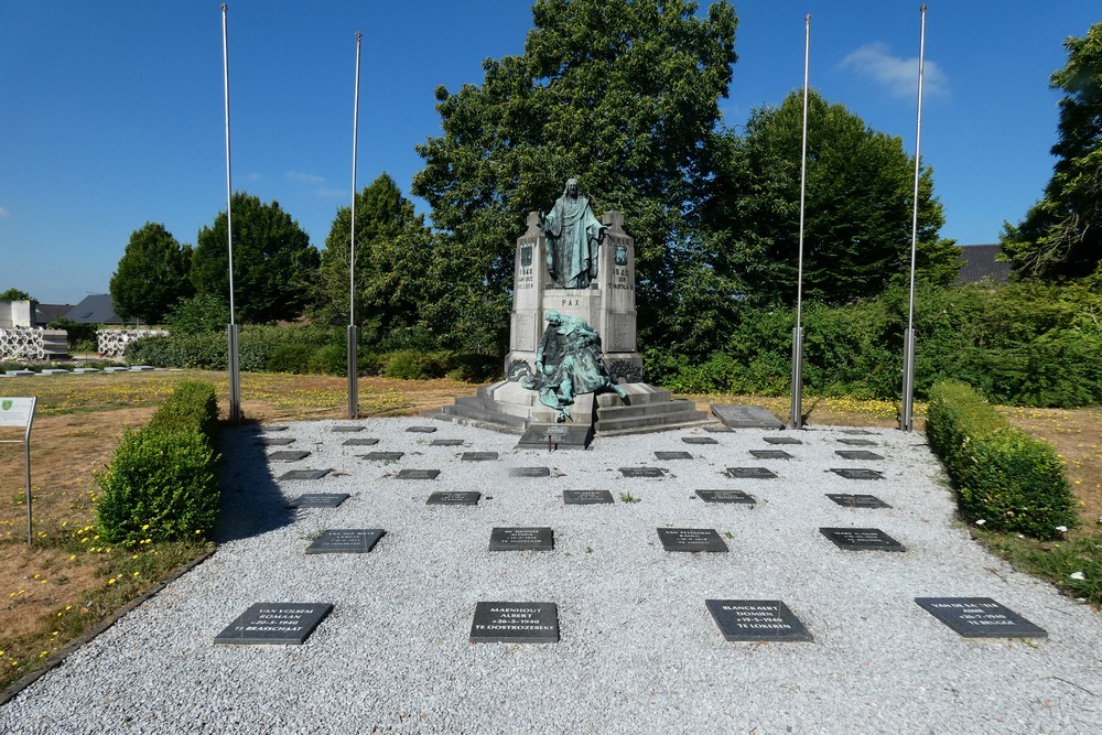 Oorlogsmonument Waarschoot #1