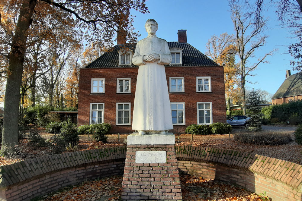 Monument Pastoor Bastiaansen #1