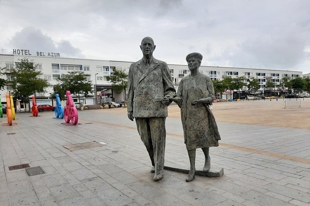 Monument Yvonne en Charles De Gaulle