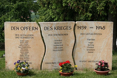 War Memorial Grschen #1