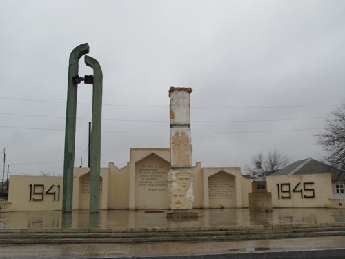 War Memorial Salyan #1