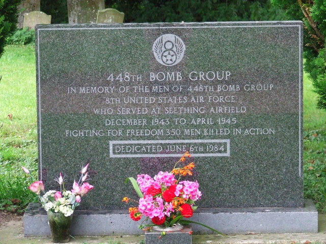 Monument US 448th Bomb Group #1