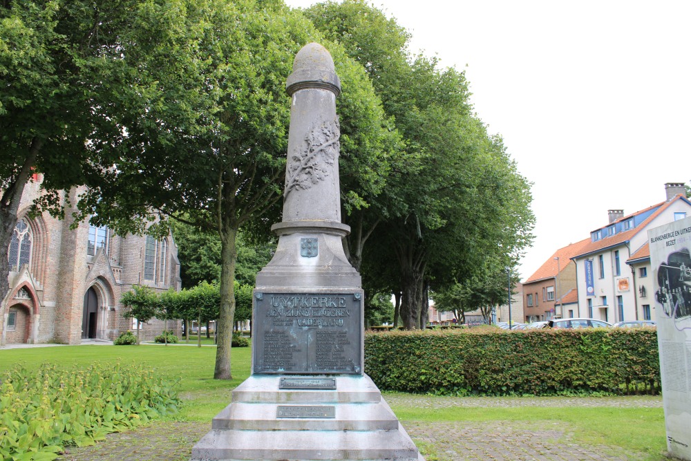 Oorlogsmonument Uitkerke