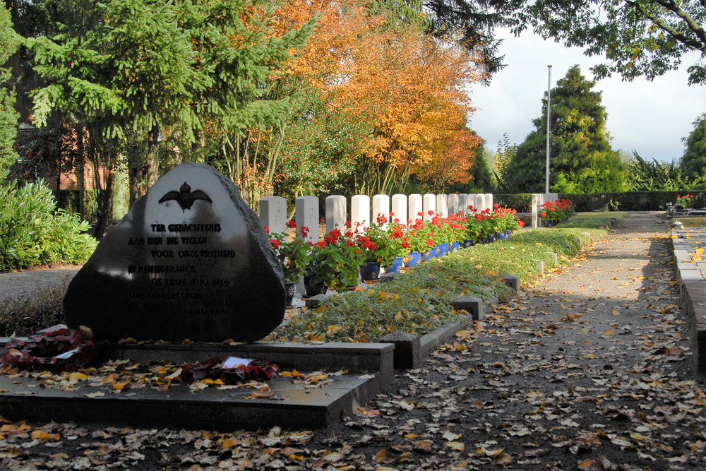 Oorlogsmonument Algemene Begraafplaats Nieuw-Dordrecht #4